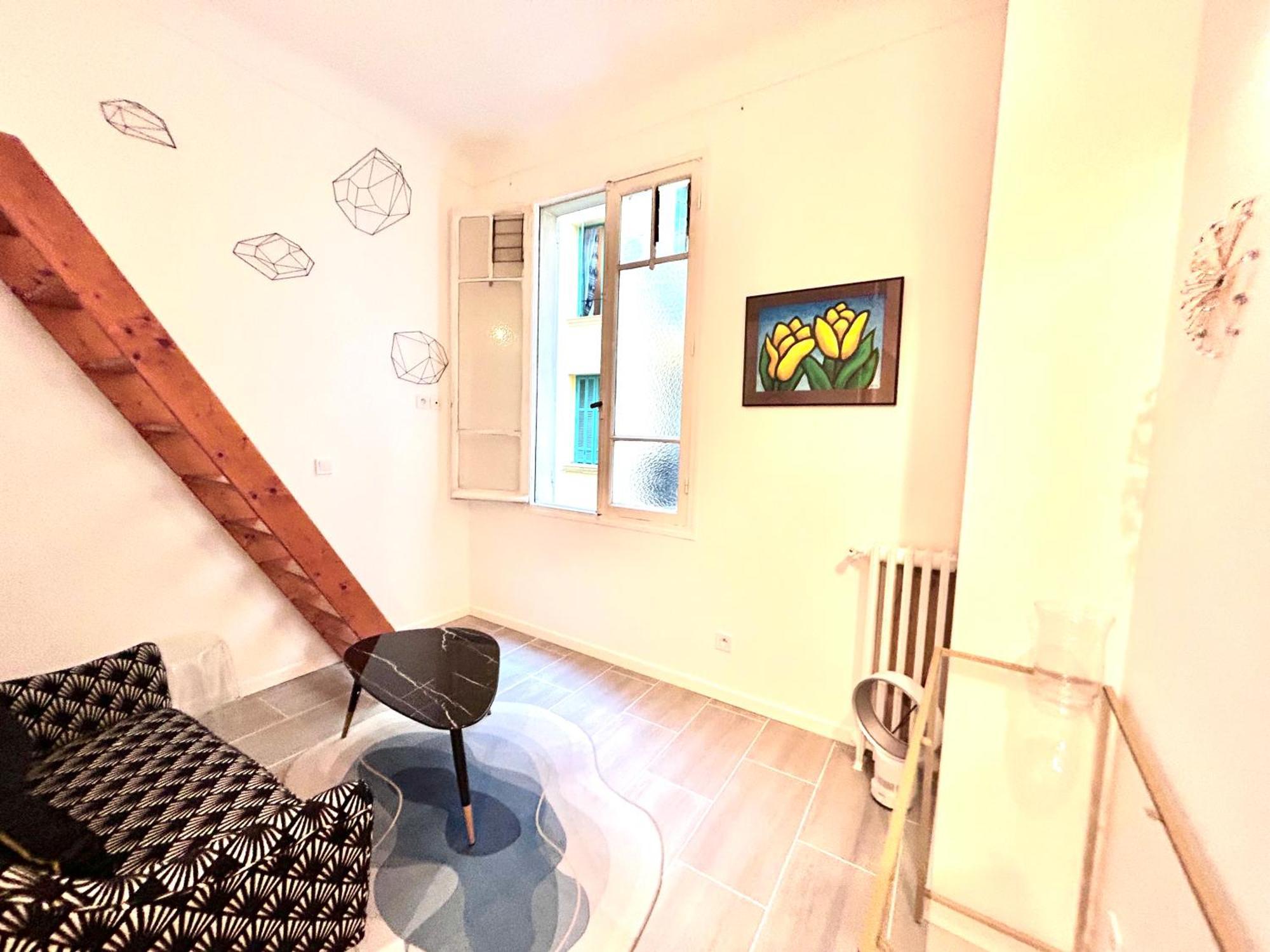 City Center Studio Niza Exterior foto